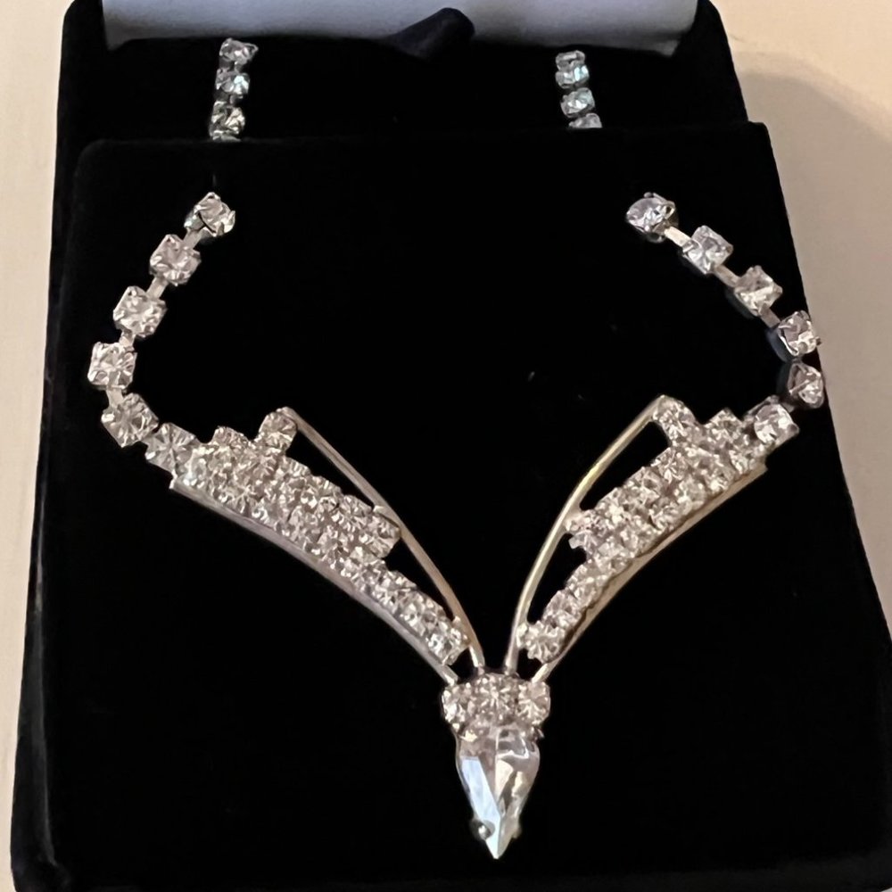 Silver Rhinestone Necklace